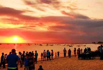 巴里島金巴蘭海灘夕陽